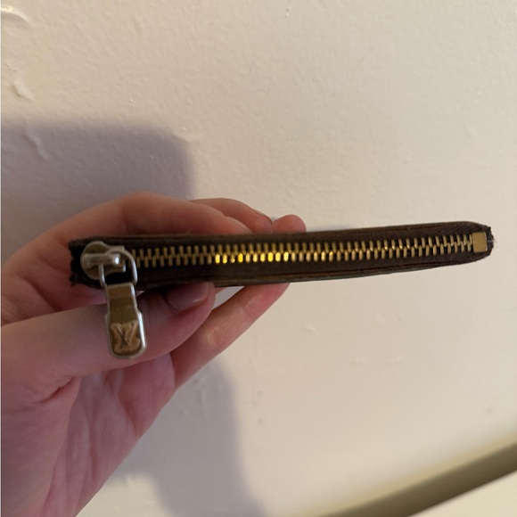 Louis Vuitton key pouch - Picture 2 of 4